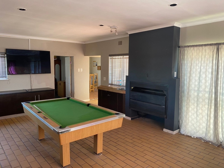 5 Bedroom Property for Sale in Langerug Western Cape
